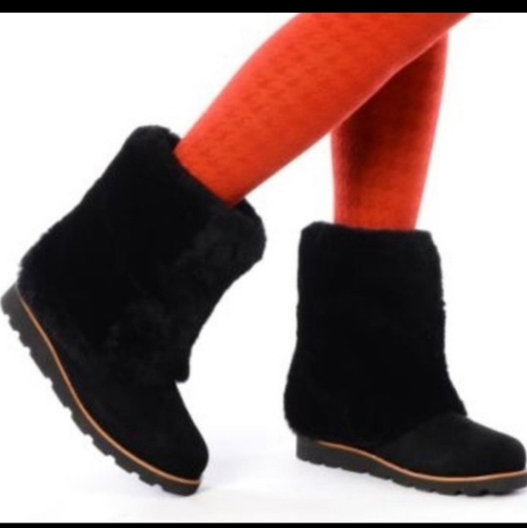 UGG Shoes - Ugg Maylin Boots S/N 3220,  Size 8 in Black #347